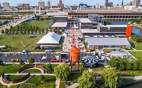 Aloft Hotel Milwaukee Downtown